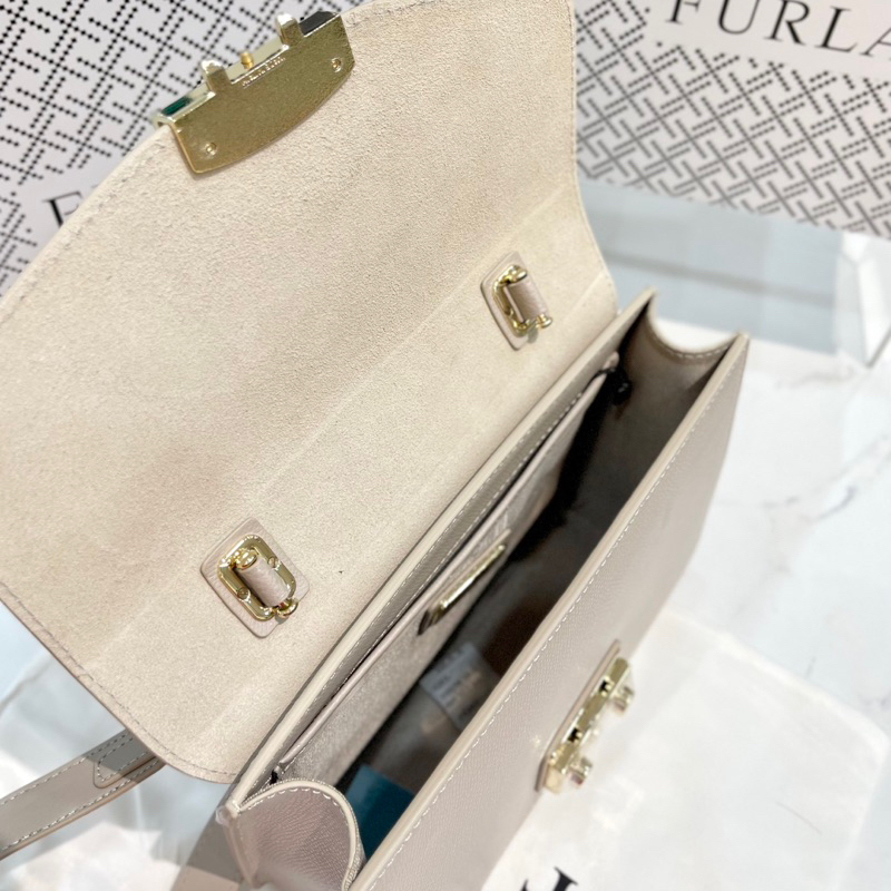 Túi furla size 23 đeo chéo màu mới
