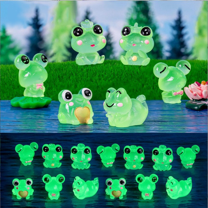 Mô hình charm dạ quang gia tộc ếch trang trí bàn