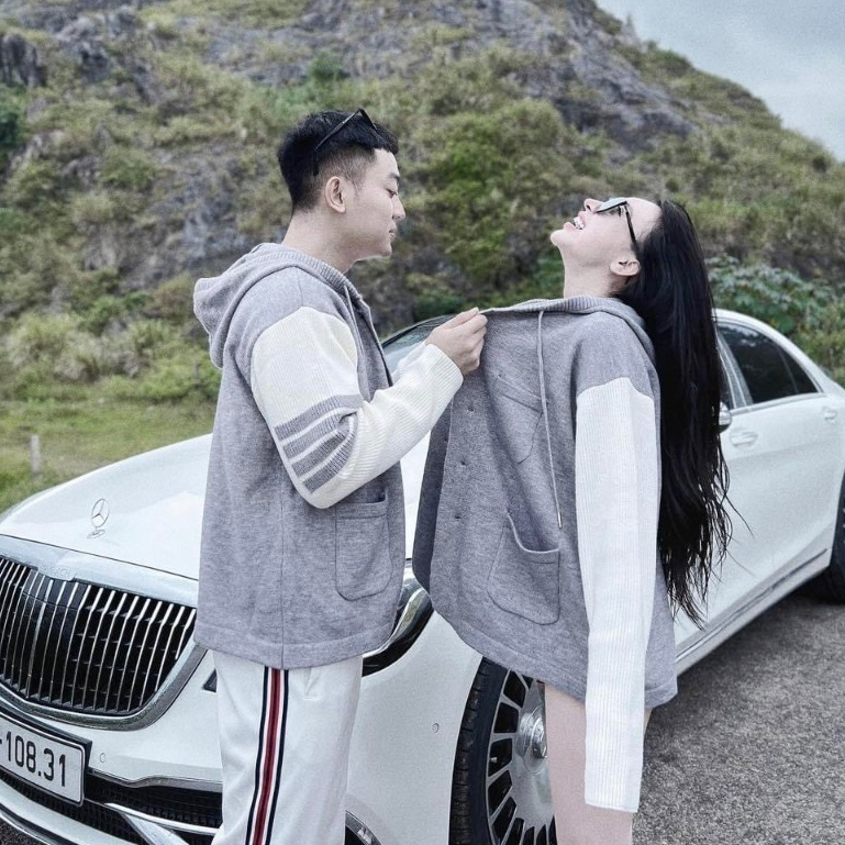 Áo Khoác Hoodie Thôm Bờ Rao Phối 3 Túi Chất Liệu Len Siêu Đẹp - Áo Khoác Hoodie Nam Nữ Thôm Bờ Rao Phối Vạch Tay Cao Cấp