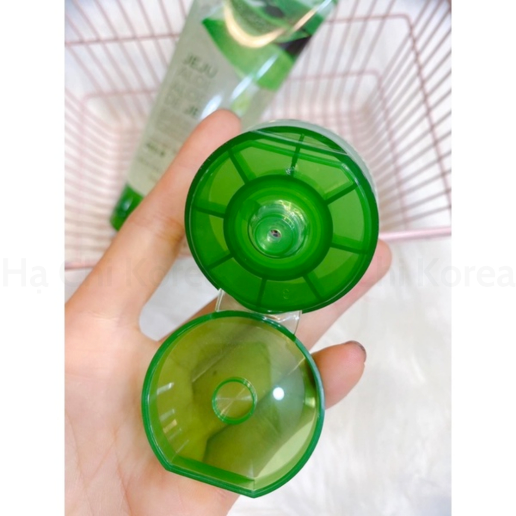 Sữa rửa mặt dạng gel mềm mịn da Jeju Aloe Fresh Soothing Foam Cleanser The Face Shop