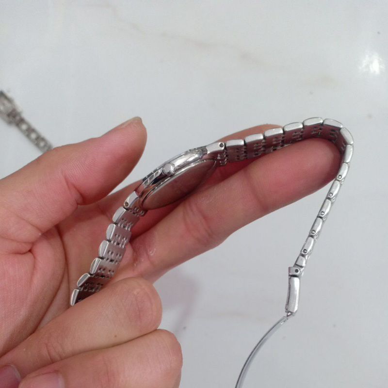 Đồng hồ si nam hiệu MARIO VALENTINO niềng đá kính sapphire vỏ thép độ mới 92%