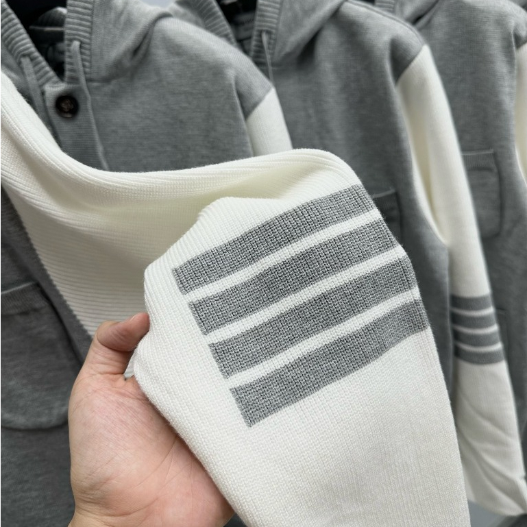 Áo Khoác Hoodie Thôm Bờ Rao Phối 3 Túi Chất Liệu Len Siêu Đẹp - Áo Khoác Hoodie Nam Nữ Thôm Bờ Rao Phối Vạch Tay Cao Cấp