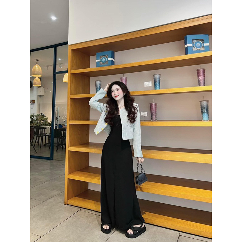 Set áo khoác dạ tweed ghi kèm váy body đen
