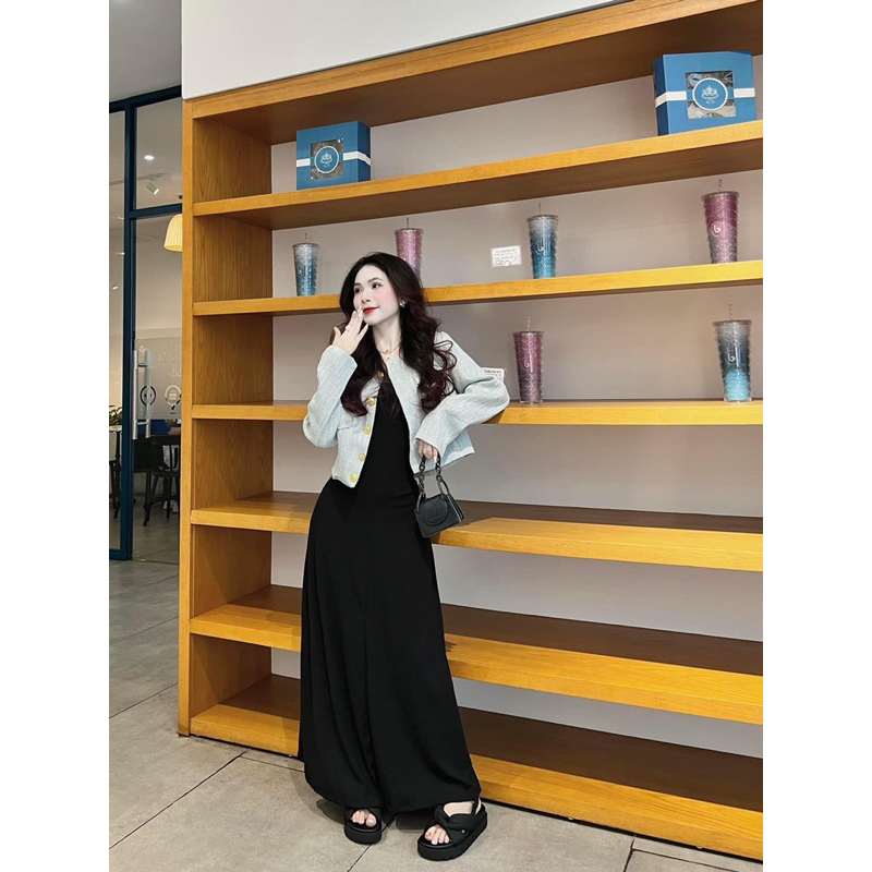 Set áo khoác dạ tweed ghi kèm váy body đen