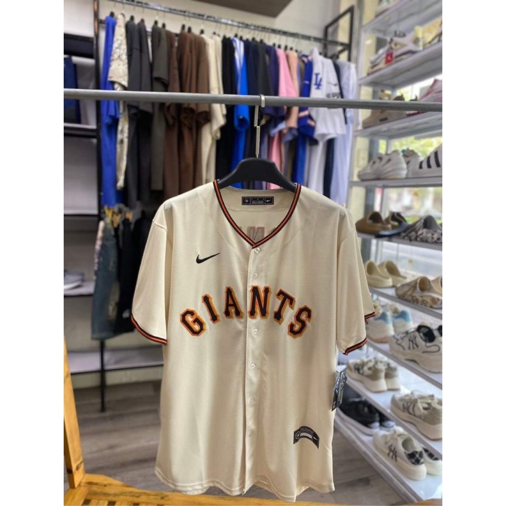 Áo bóng chày ni.k.e x MLB foverfit kiểu dáng gài nút cổ bóng chày