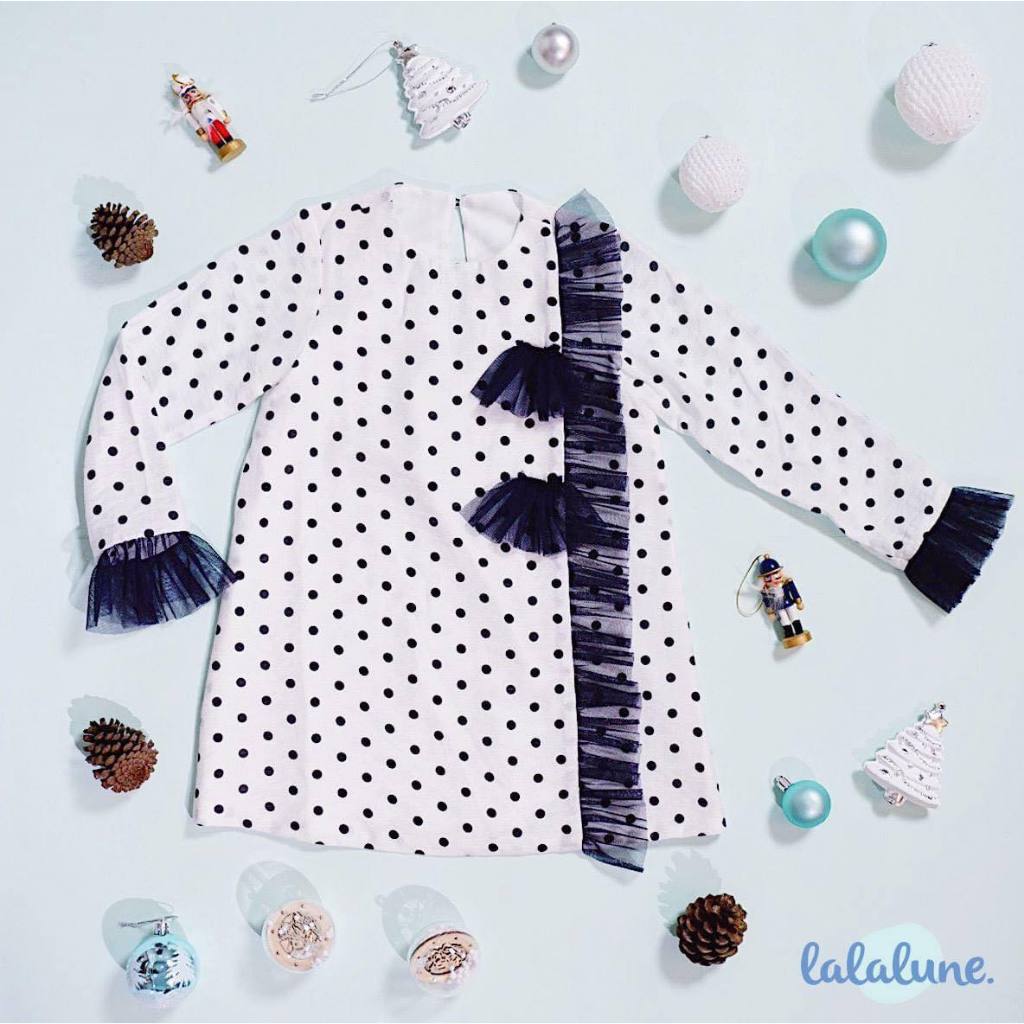 Đầm trắng chấm bi cotton nhật dành cho bé gái