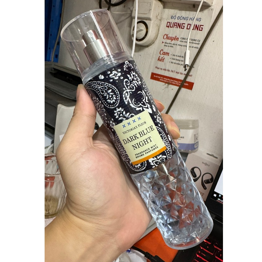 Xịt Body VICTORIA FLEUR DARK BLUE NIGHT 236ml NO.236100