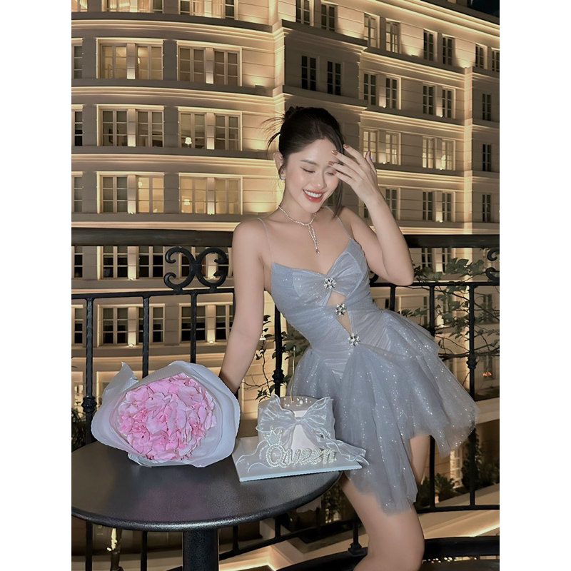Đầm tiệc nhũ cutout tag đá blingbling
