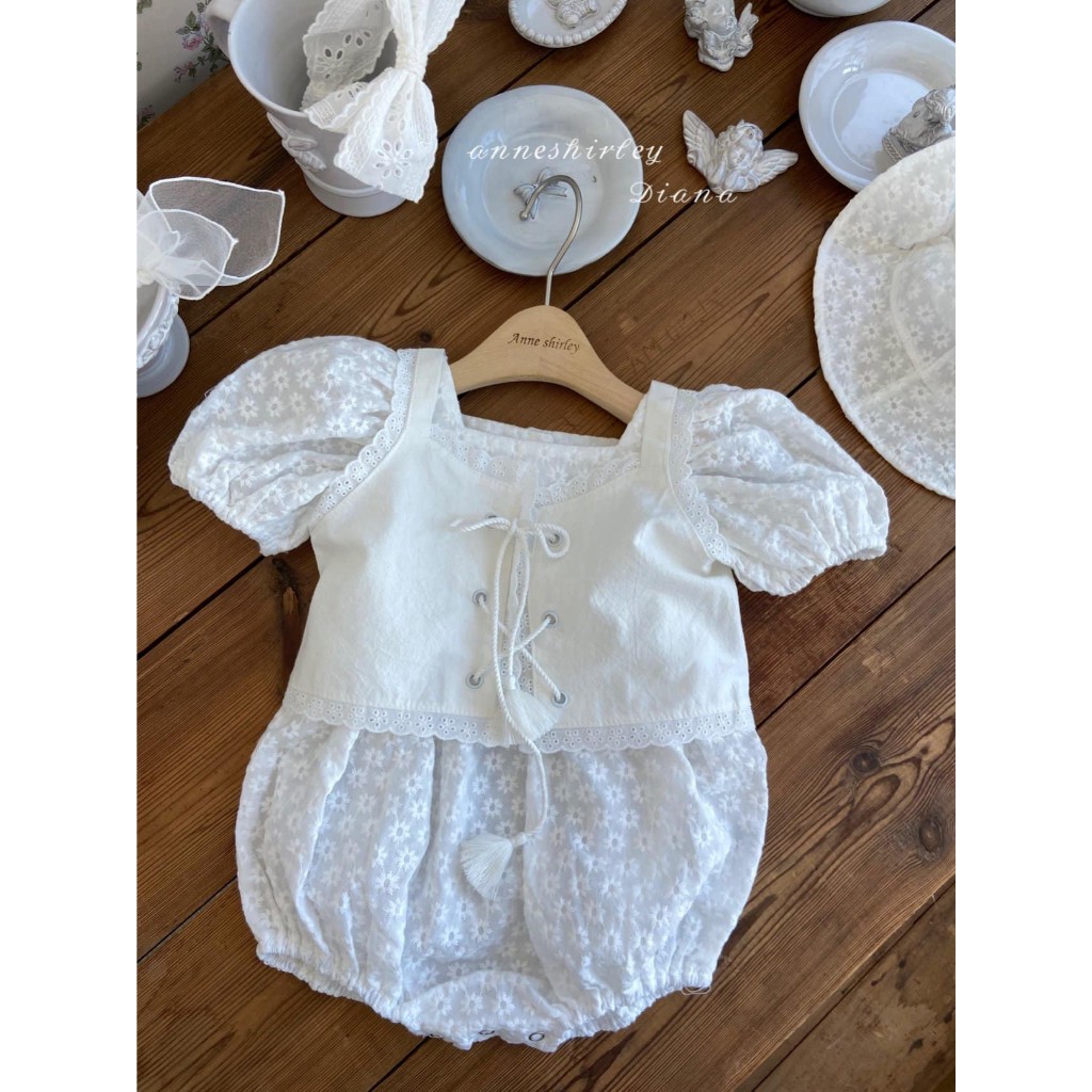 ANNE SHIRLEY Suit hoa trắng mỏng hoa nhí daisy cho bé gái