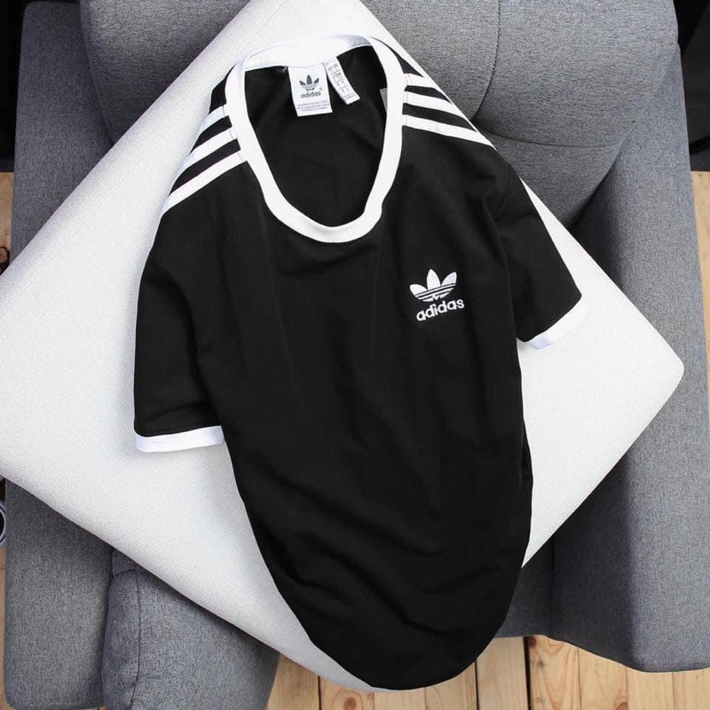 Áo thun Adidas màu trắng sọc đen nam nữ