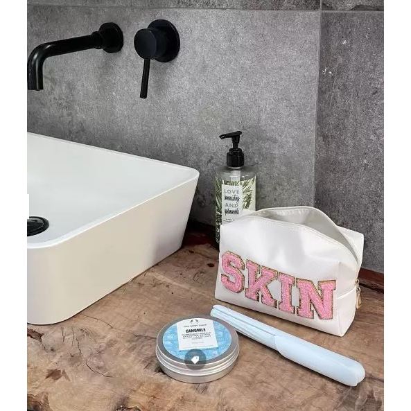 Sáp tẩy trang hoa cúc The Body Shop Camomile Sumptuous Cleansing Butter