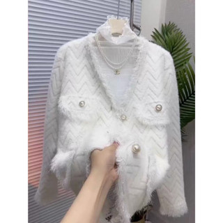 Áo Khoác Dạ Ép Lông Thỏ Pha Kim Tuyến Viền Tua Rua Cao Cấp