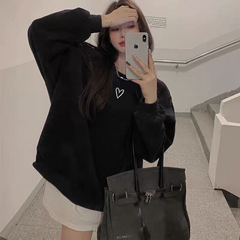 Áo sweater dài tay nỉ bông họa tiết logo trái tim trẻ trung - Phông suông cổ tròn trơn suông phong cách hàn quốc