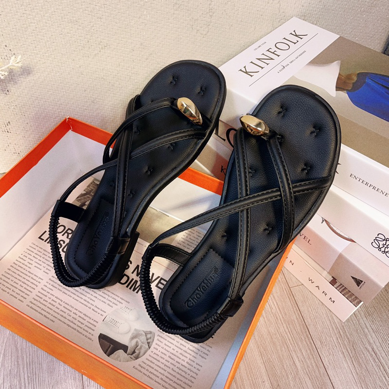 Sanda xỏ ngón chun hậu