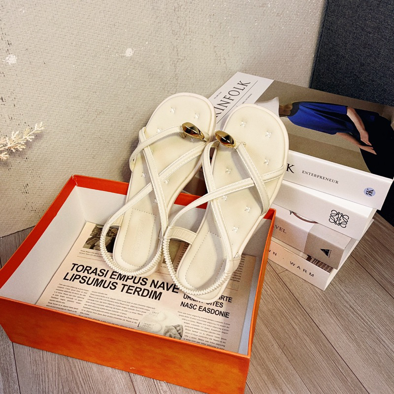 Sanda xỏ ngón chun hậu