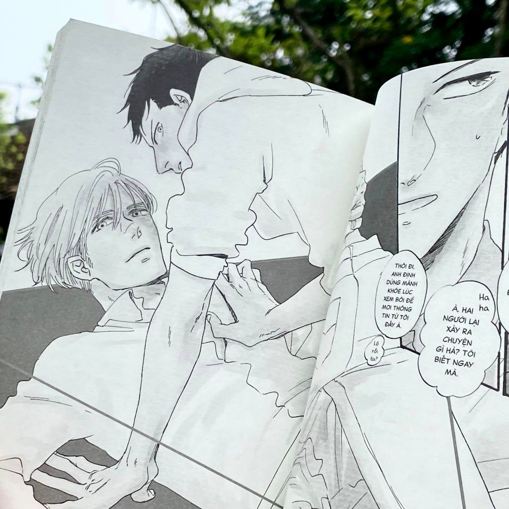 Sách AZ - Màn Đêm Ngoài Khung Cửa Sổ Tam Giác