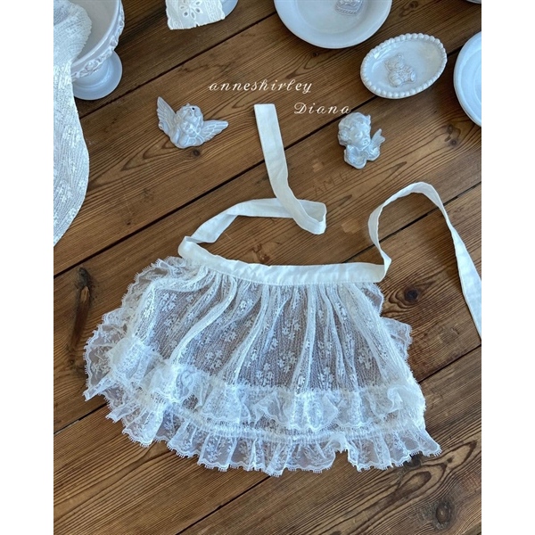 ANNE SHIRLEY yếm ren cho bé gái