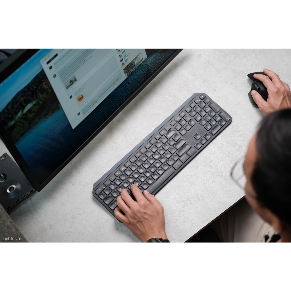 Bàn phím không dây Logitech MX Keys S - Low Profile yên tĩnh, Đèn nền, Bluetooth, Sạc USB-C Hàng chính hãng