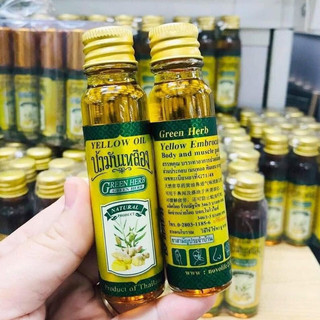 Dầu Nóng Xoa Bóp Nghệ Gừng Yellow Embrocation Thái Lan 24ml