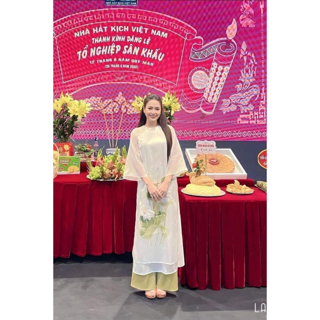 Áo Dài Cách Tân Dáng Suông -Tơ Organza cao cấp,Họa Tiết Đính Kết Hoa Sen