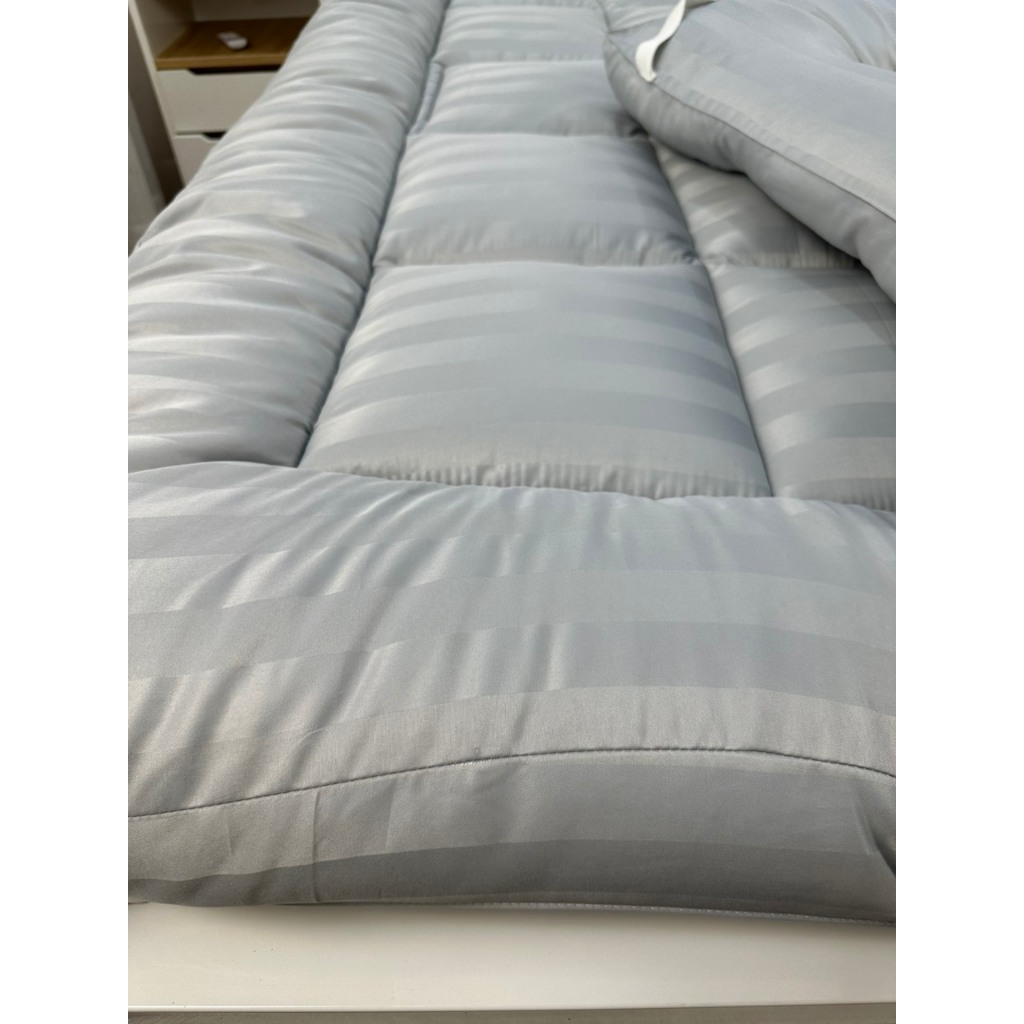 Nệm Topper Sọc 3F Màu Xám Đệm Topper Khách Sạn Dày 7cm Tấm Topper Cao Cấp Gấp Gọn Gàng Khi Không Sử Dụng EUROHOMETEX