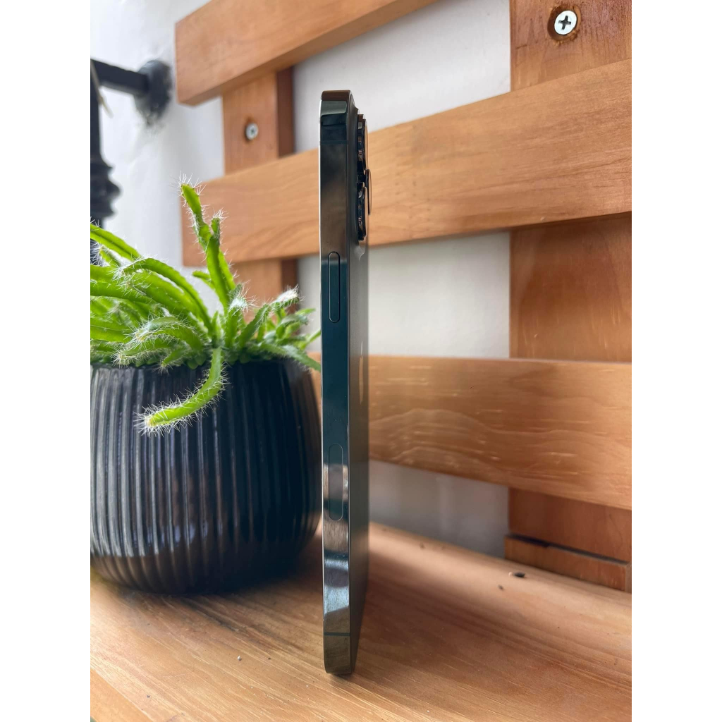 Điện thoại lp 13 pro max 256gb- Hàng chính hãng bản đẹp Likenew mới 99%- Tặng kèm sạc và tai nghe- Fullbox