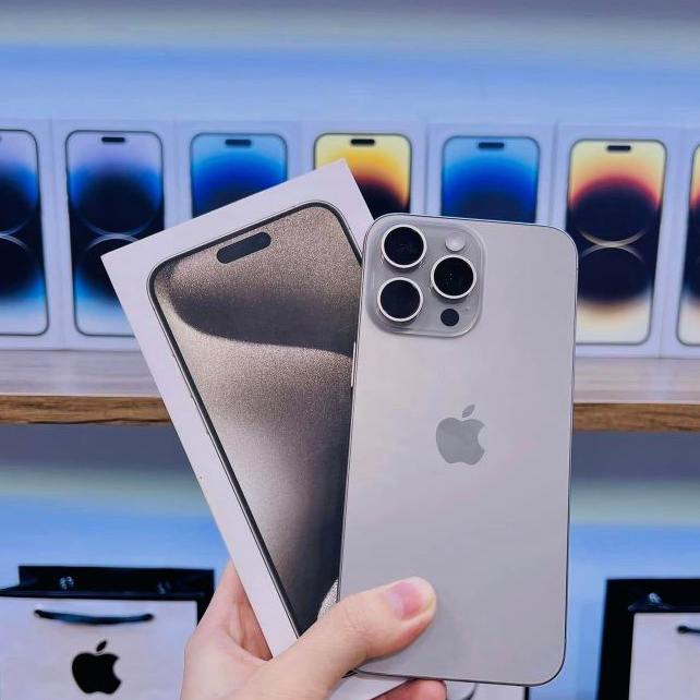 Điện Thoại 15promax titan tự nhiên 256Gb mã VN/A Tặng kèm phụ kiện