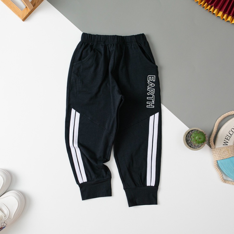 Quần cotton thu đông bé trai 8-16y . Chất cotton mềm mịn, thấm hút mồ hôi, co giãn tốt