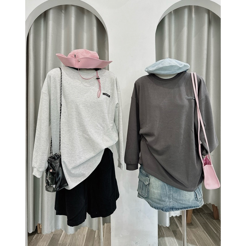 Sweater nỉ mỏng logo nhỏ