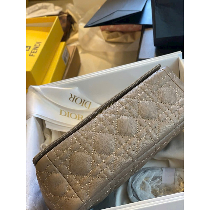 Laiaut bản vip nhất | túi cidi ô trám màu nude sz