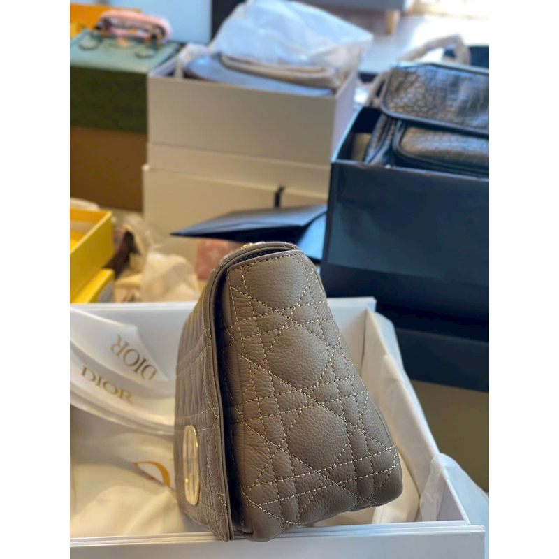 Laiaut bản vip nhất | túi cidi ô trám màu nude sz