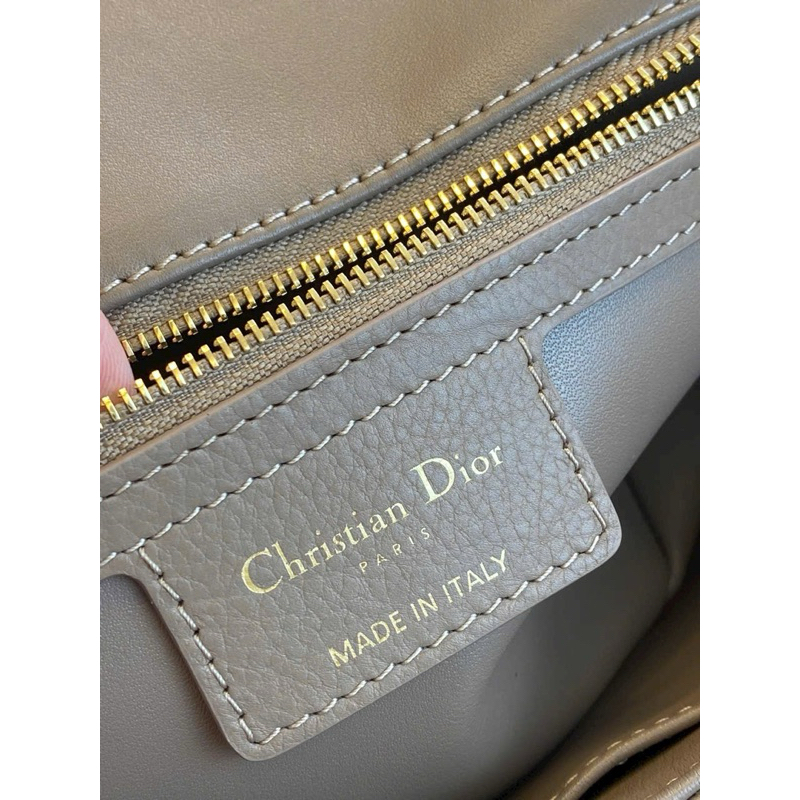 Laiaut bản vip nhất | túi cidi ô trám màu nude sz