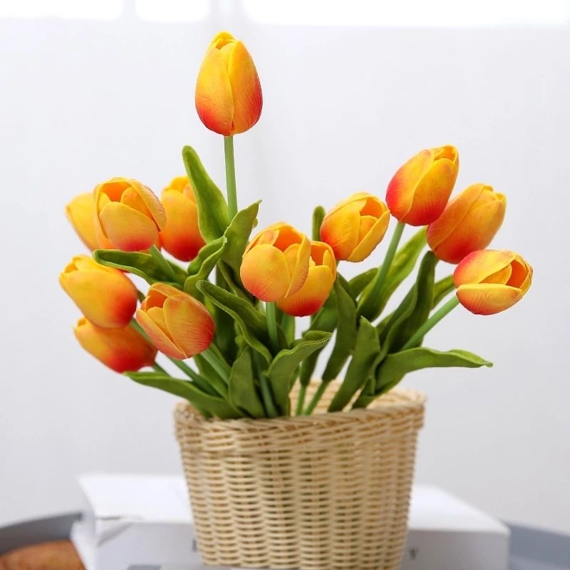 Hoa tulip giả nhiều màu xinh xắn để deco trang trí nhà cửa, làm bó hoa quà tặng