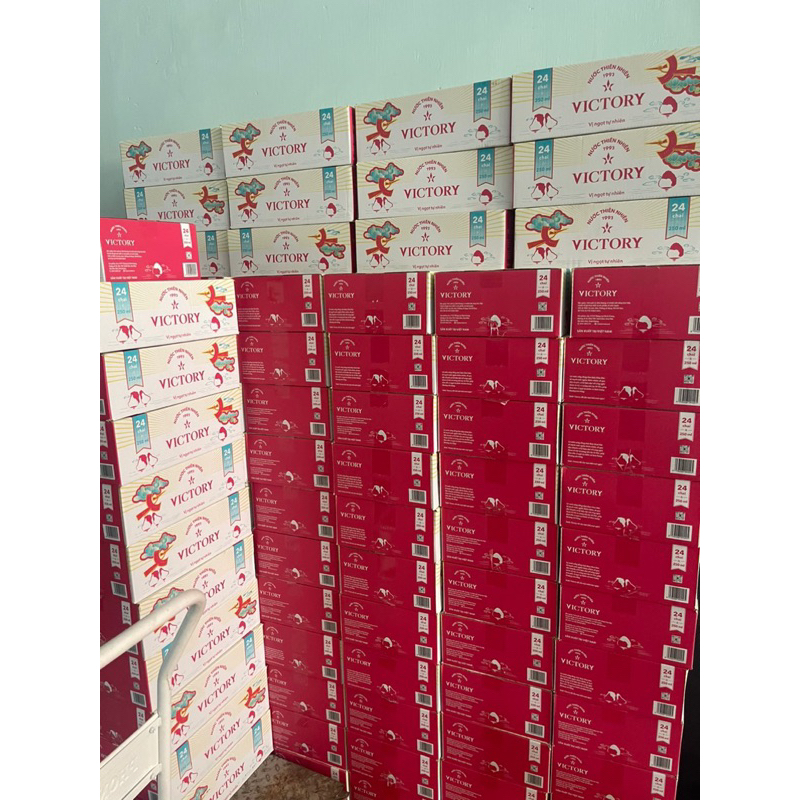 Thùng nước Victory 250ml