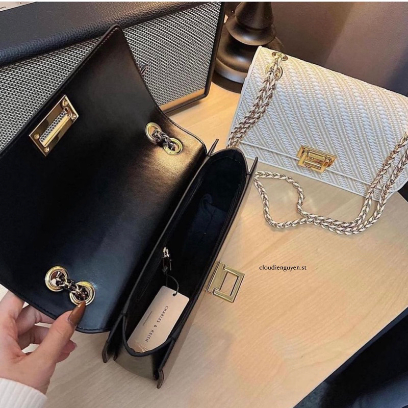 Túi xách / Ví đeo chéo dây xích dự tiệc CHARLES N KEITH