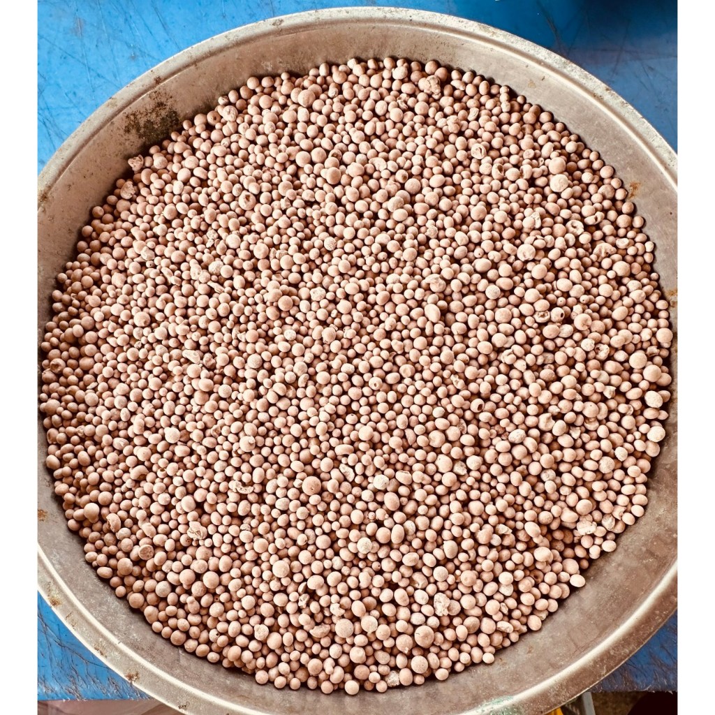 500g Phân bón NPK 16-16-16 nhập khẩu Nga.chuyên dùng cho rau màu và các loại hoa