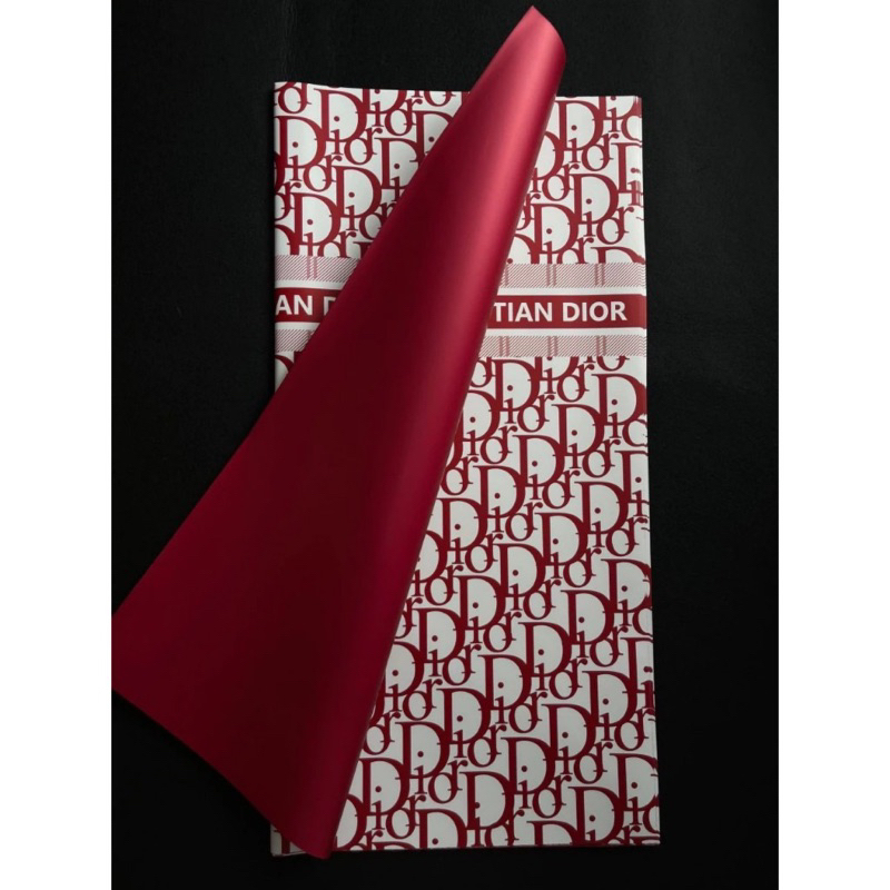 Giấy gói hoa 2 mặt in chữ Dior xắp 20 tờ