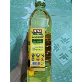 Dầu ăn thực vật Freda chai 1L