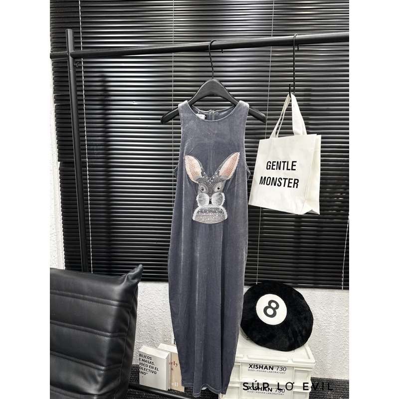 Set váy nhung thêu thỏ ngực