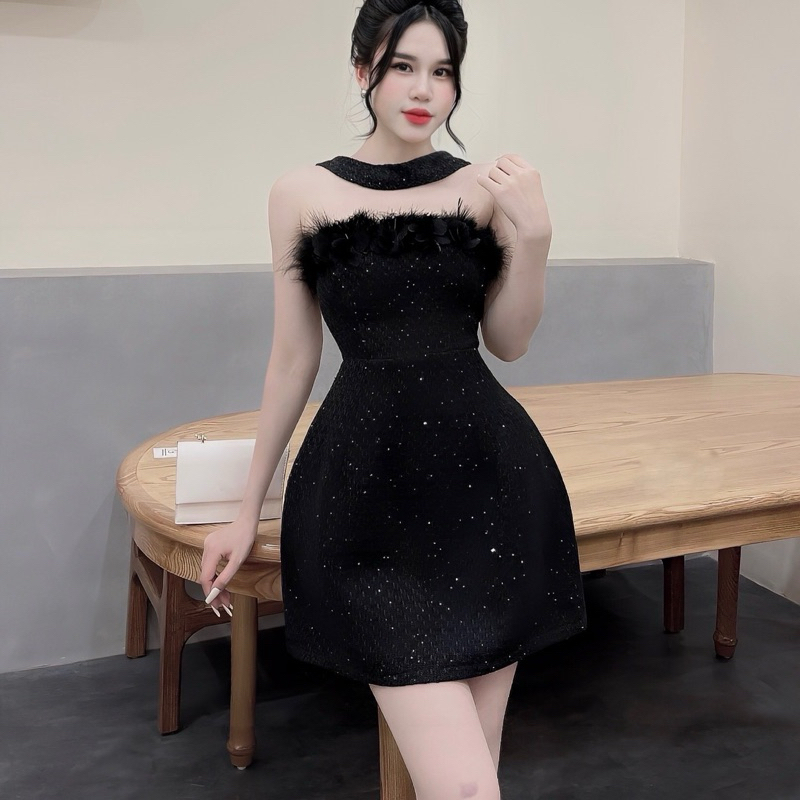 Váy Dạ Nhũ Quây Hoa Lông Dây Cổ