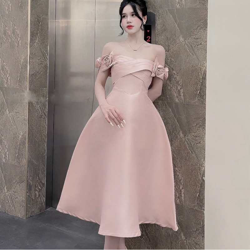 Váy Tapta Quây Chéo Ngực Tay Hoa Hồng