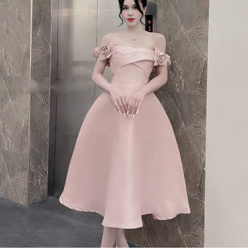 Váy Tapta Quây Chéo Ngực Tay Hoa Hồng