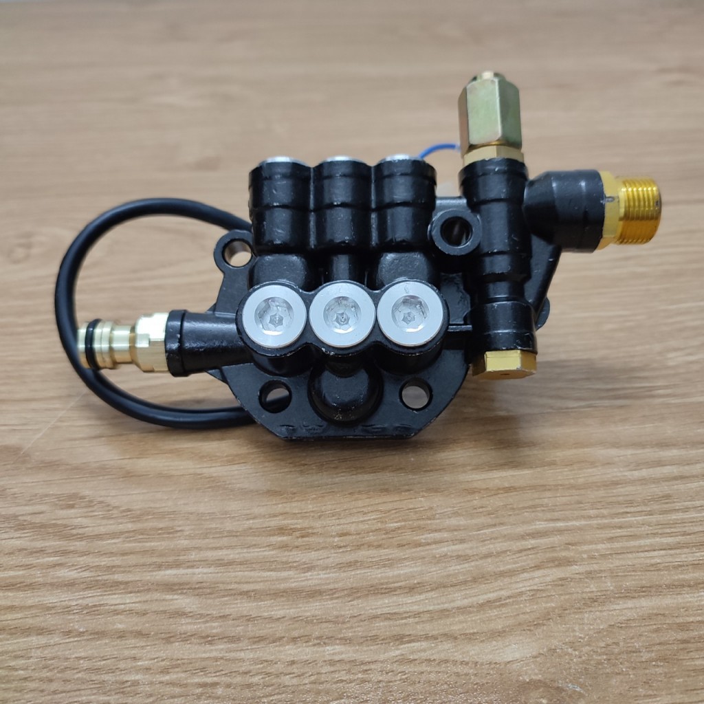 Bộ đầu bơm máy xịt rửa xe có chỉnh áp Ergen EN6728 và Ergen EN6729