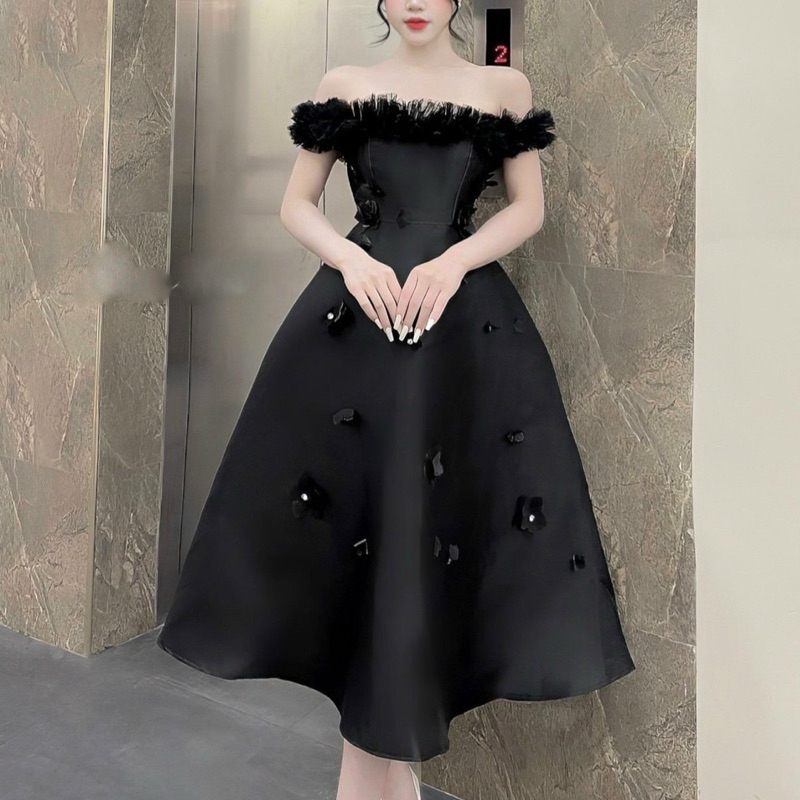 Váy Tapta Trễ Vai Lưới Xếp Đính Hoa Đá