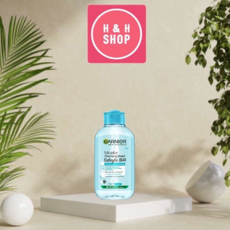 Nước tẩy trang làm sạch sâu, giảm mụn Garnier 125ml