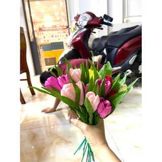 cành tulip giấy nhún