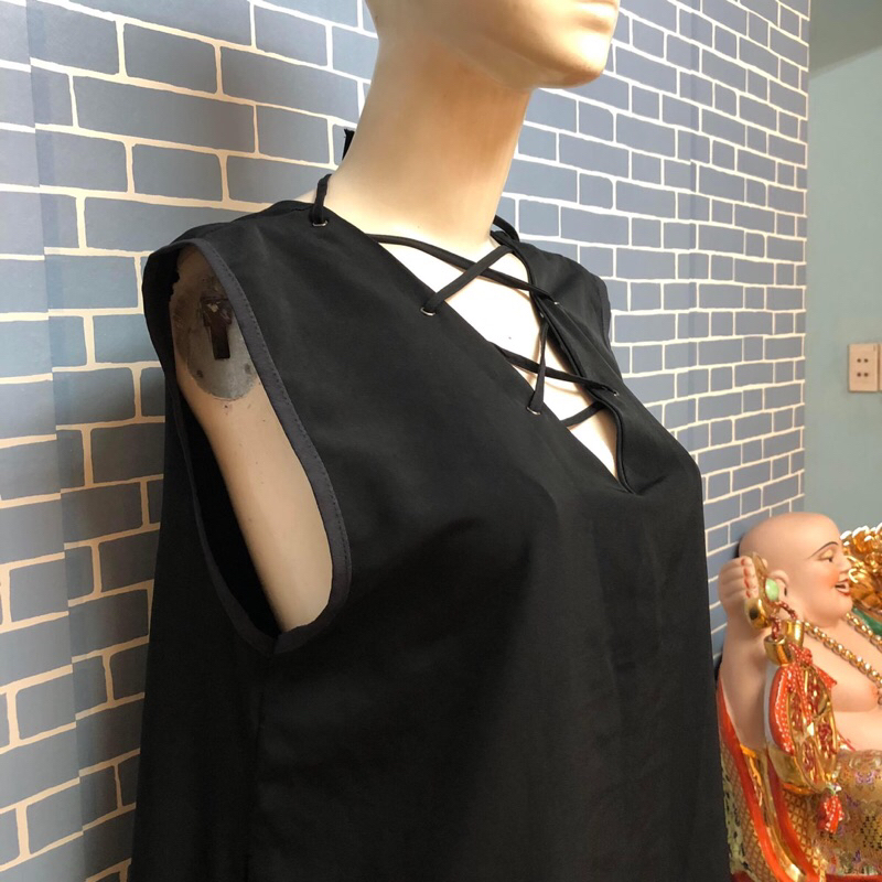 Đầm bigsize đen trơn day chéo 2hand