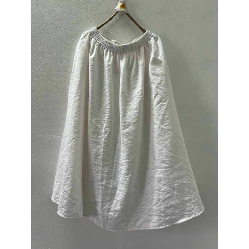 H2363 chân váy trắng xoè si
