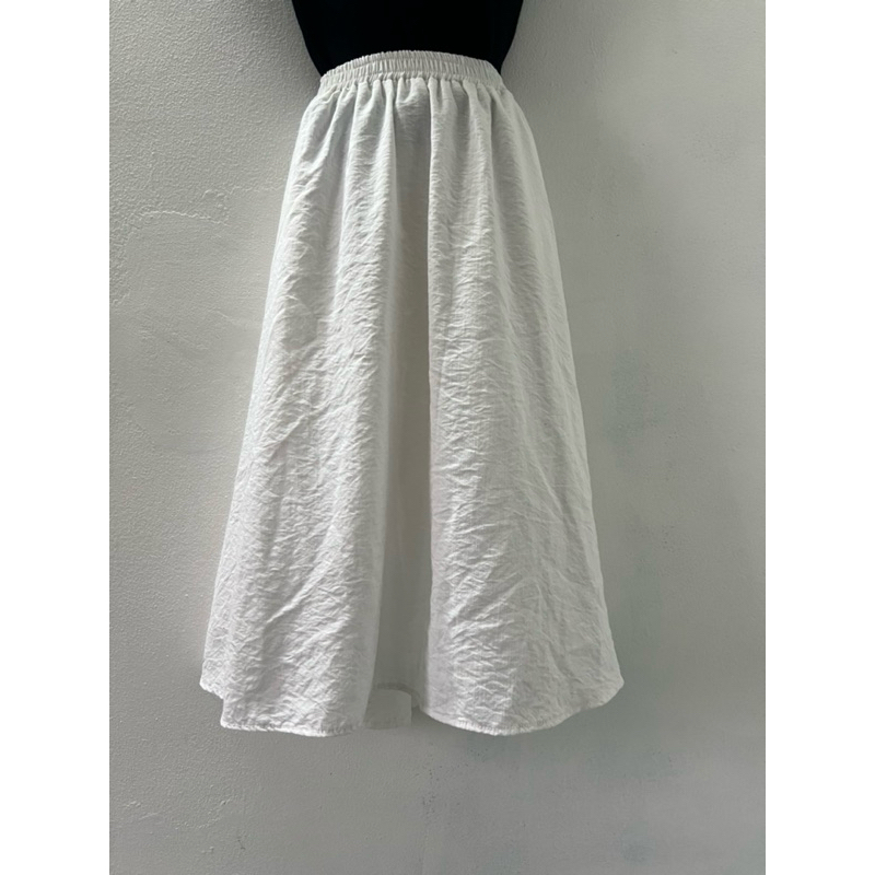 H2363 chân váy trắng xoè si