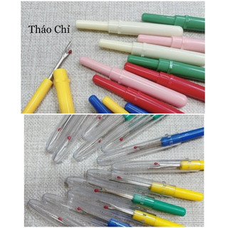 1 cái dụng cụ tháo chỉ rọc khuy nút đủ màu